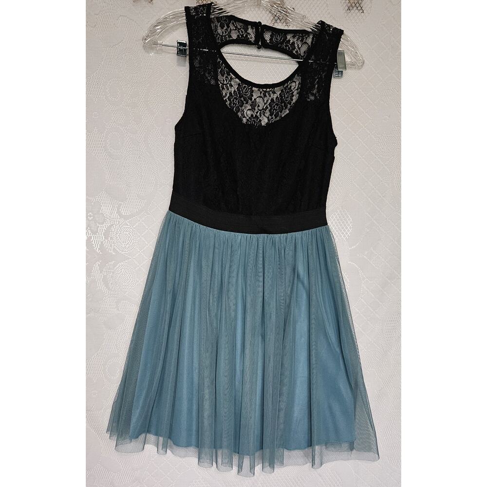 Womens Floral Lace Size 5 Dress Tulle Skirt Cut Out Back Fairygoth Whimsical